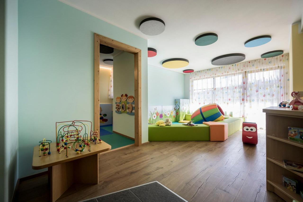Post Alpina - Family Mountain Chalets San Candido Dış mekan fotoğraf