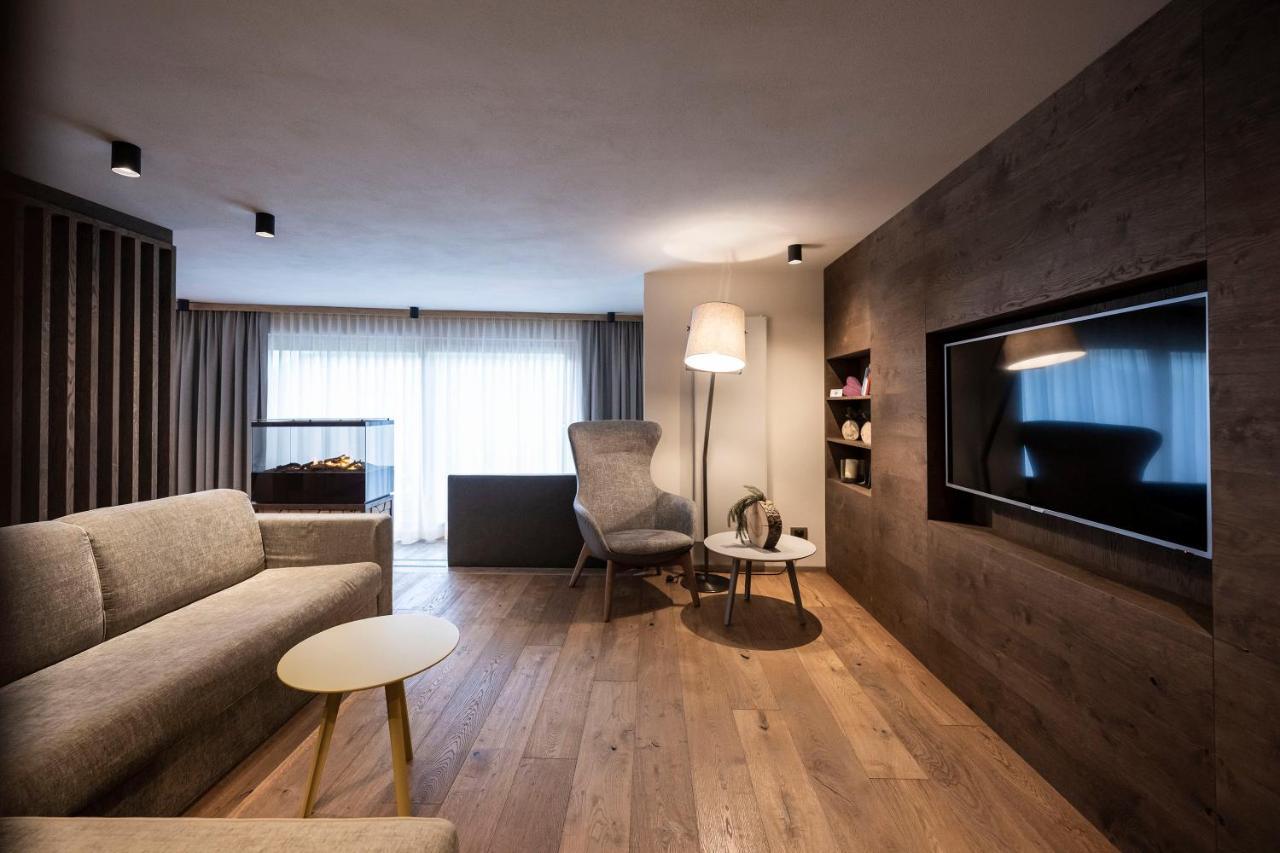 Post Alpina - Family Mountain Chalets San Candido Dış mekan fotoğraf