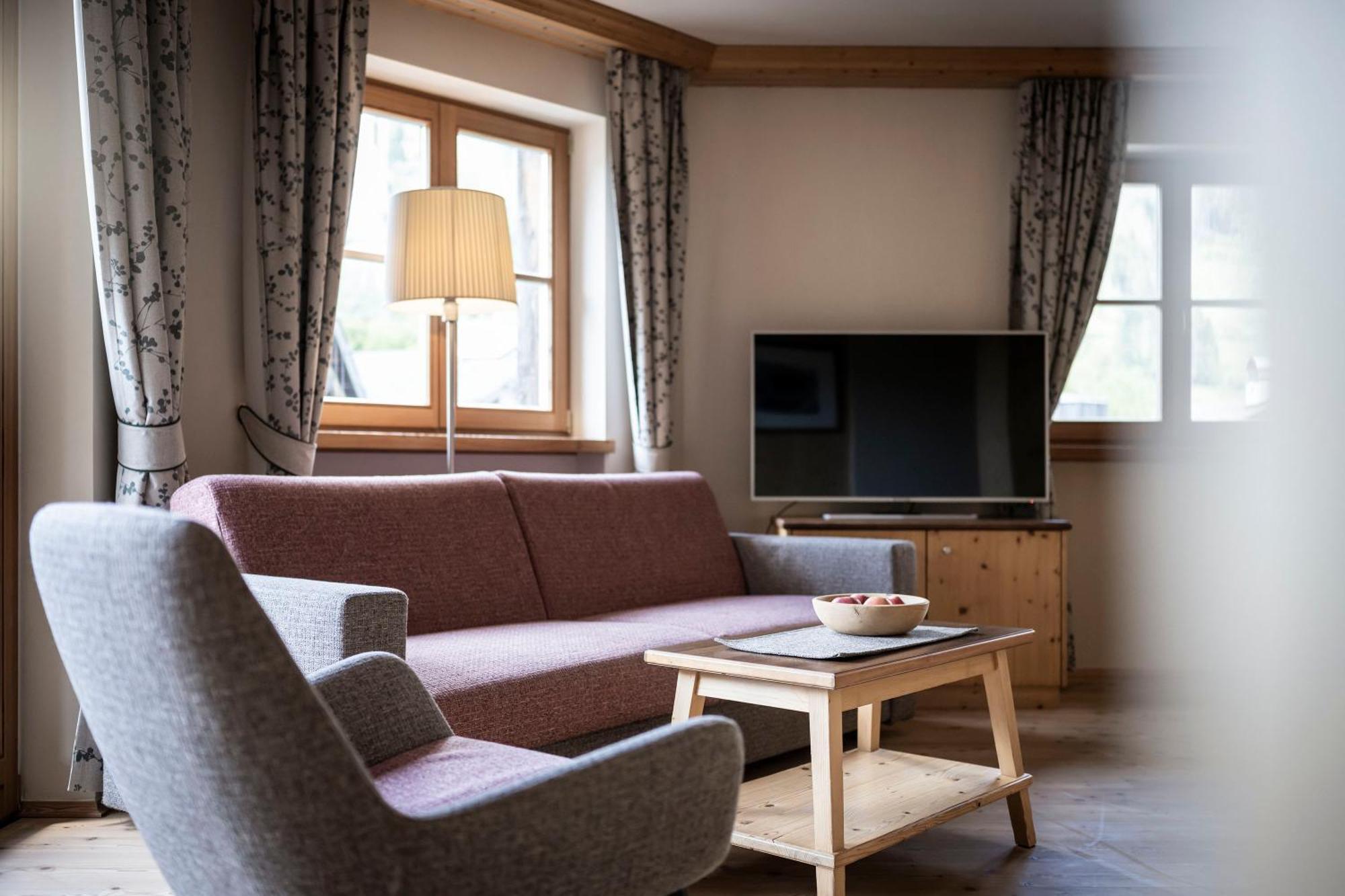 Post Alpina - Family Mountain Chalets San Candido Oda fotoğraf