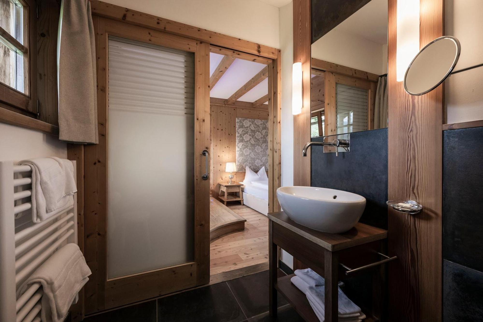 Post Alpina - Family Mountain Chalets San Candido Dış mekan fotoğraf