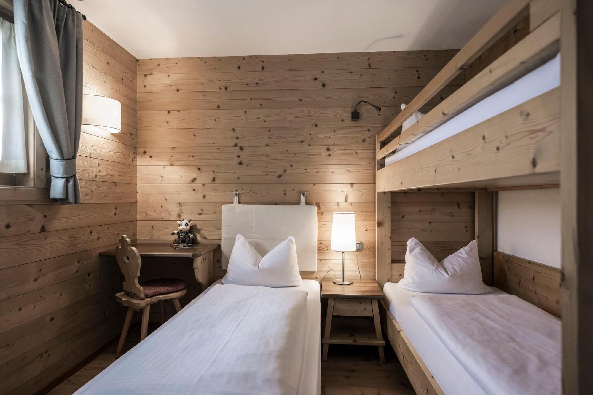 Post Alpina - Family Mountain Chalets San Candido Dış mekan fotoğraf