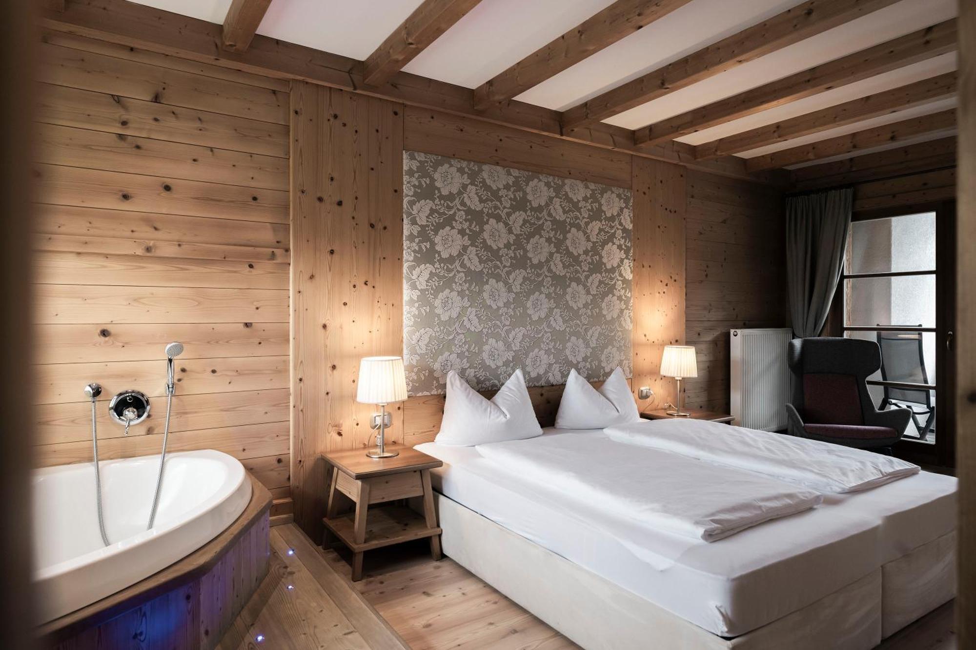 Post Alpina - Family Mountain Chalets San Candido Dış mekan fotoğraf