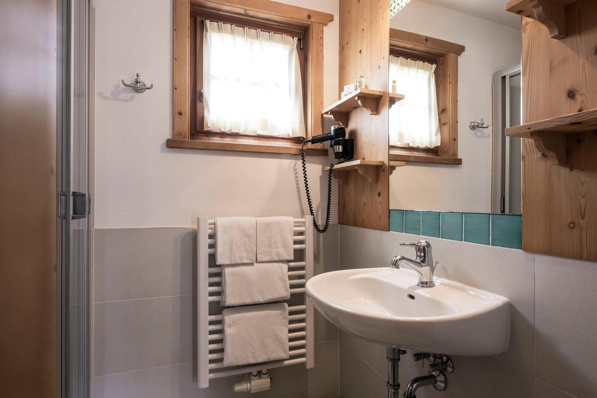 Post Alpina - Family Mountain Chalets San Candido Dış mekan fotoğraf