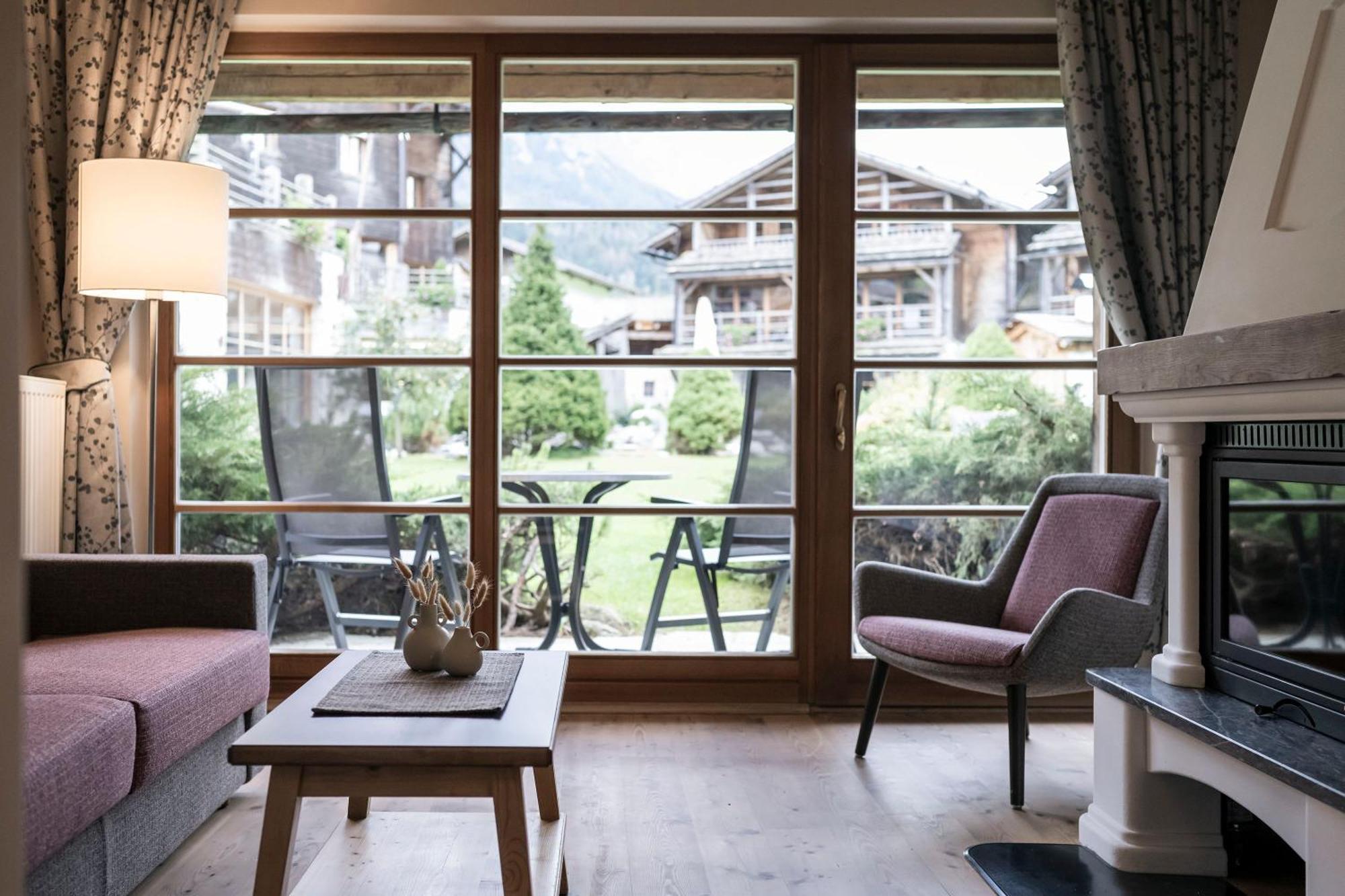 Post Alpina - Family Mountain Chalets San Candido Dış mekan fotoğraf