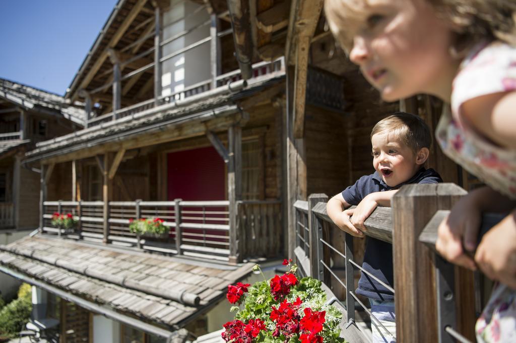 Post Alpina - Family Mountain Chalets San Candido Dış mekan fotoğraf